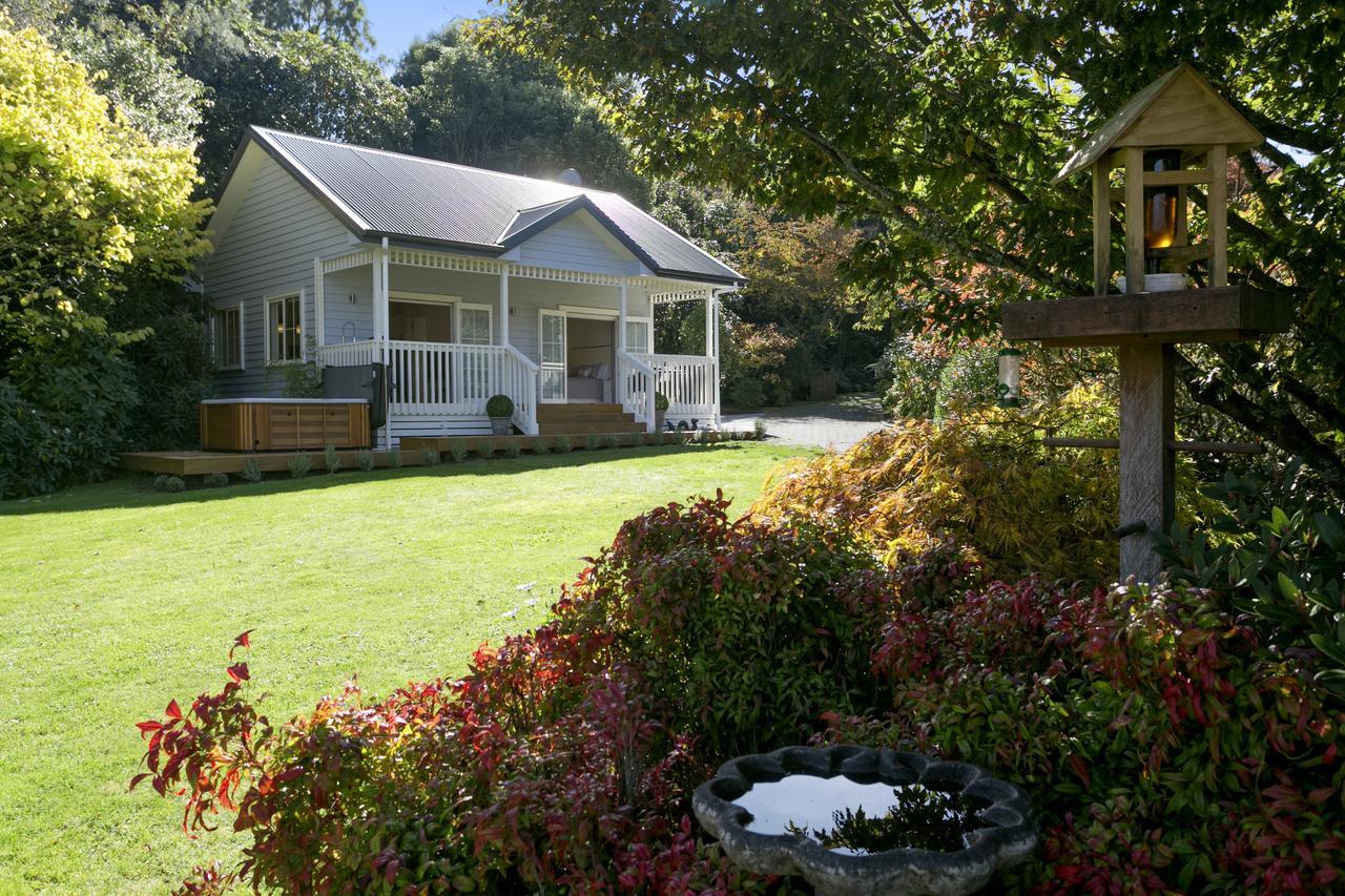 The Retreat Luxury Garden Villa Таупо Екстериор снимка